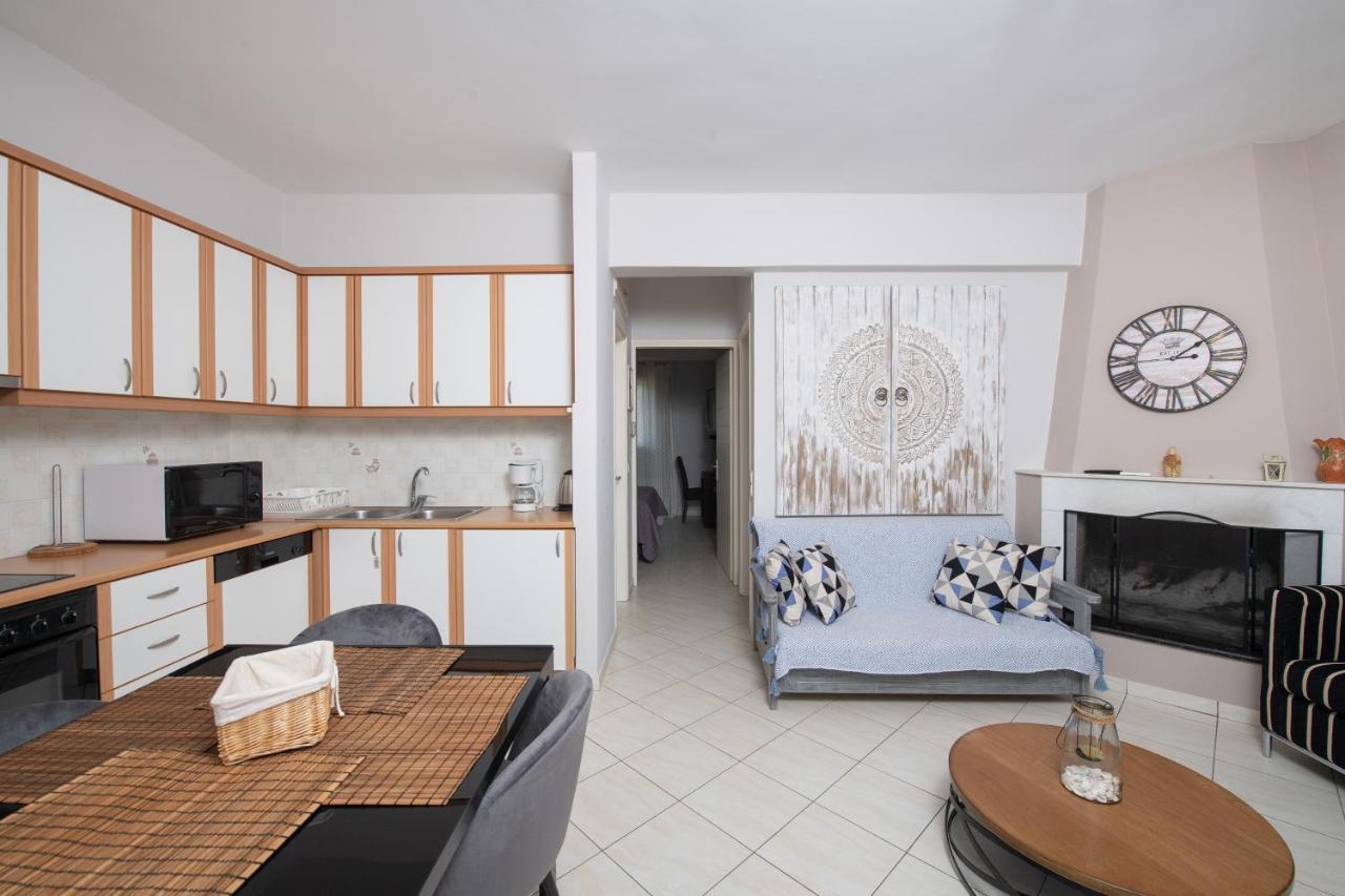 Punda 4 Seasons Apartment Diakopto Bagian luar foto