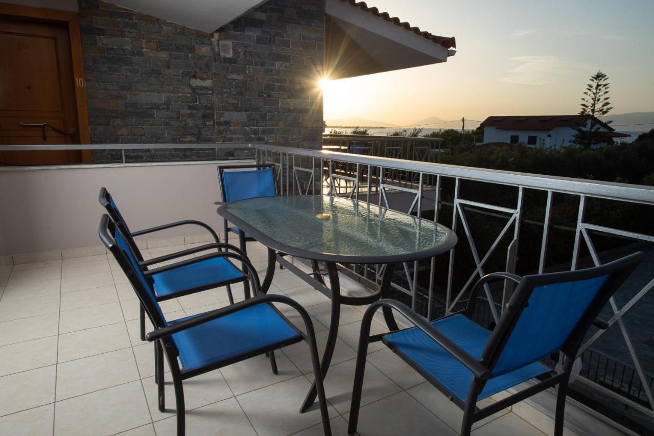 Punda 4 Seasons Apartment Diakopto Bagian luar foto
