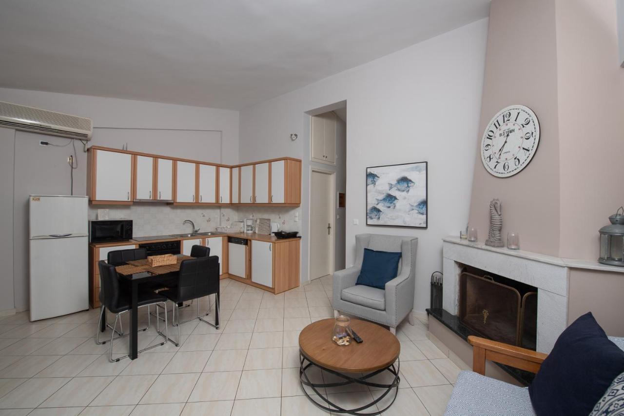 Punda 4 Seasons Apartment Diakopto Bagian luar foto