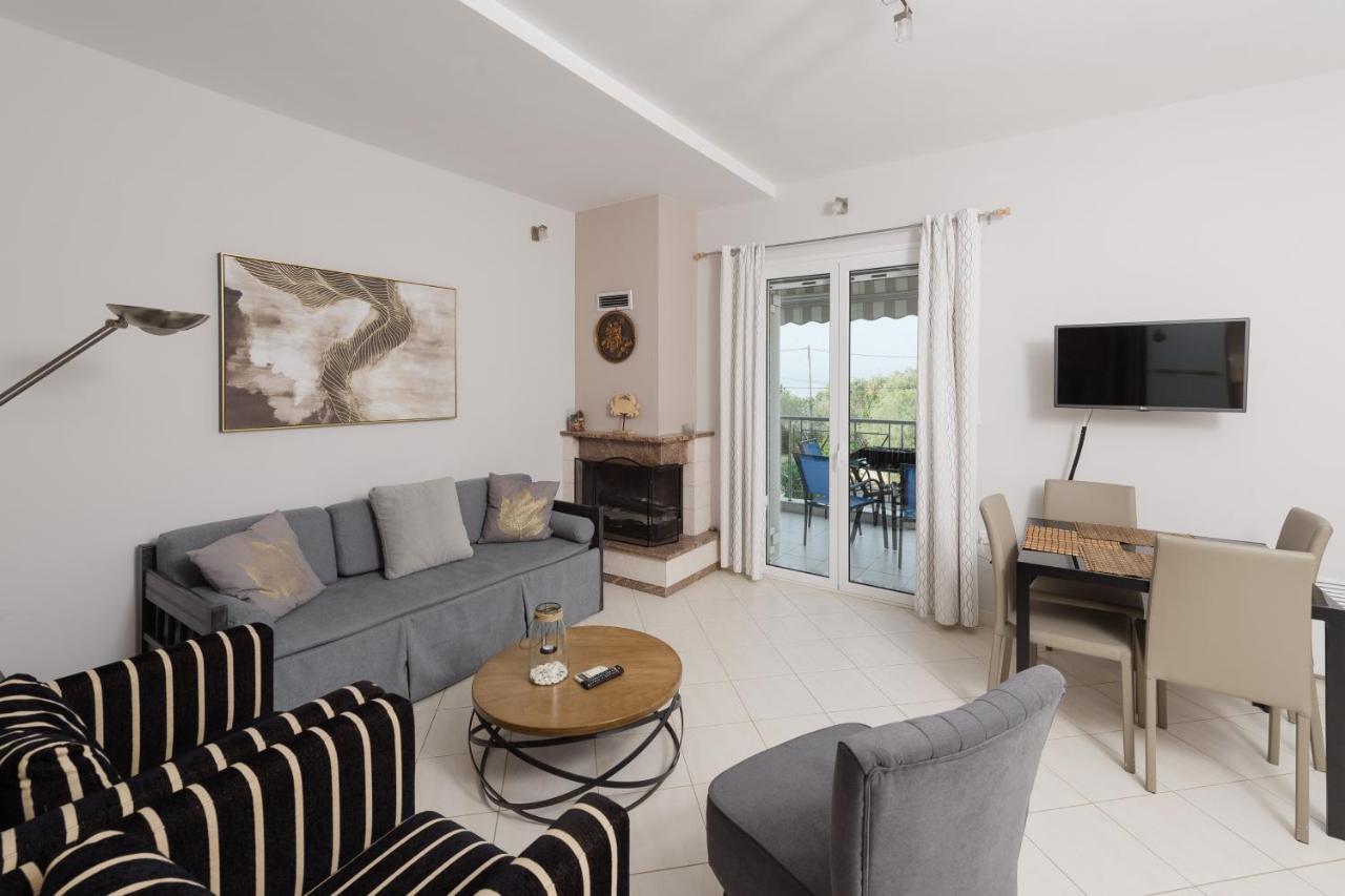Punda 4 Seasons Apartment Diakopto Bagian luar foto
